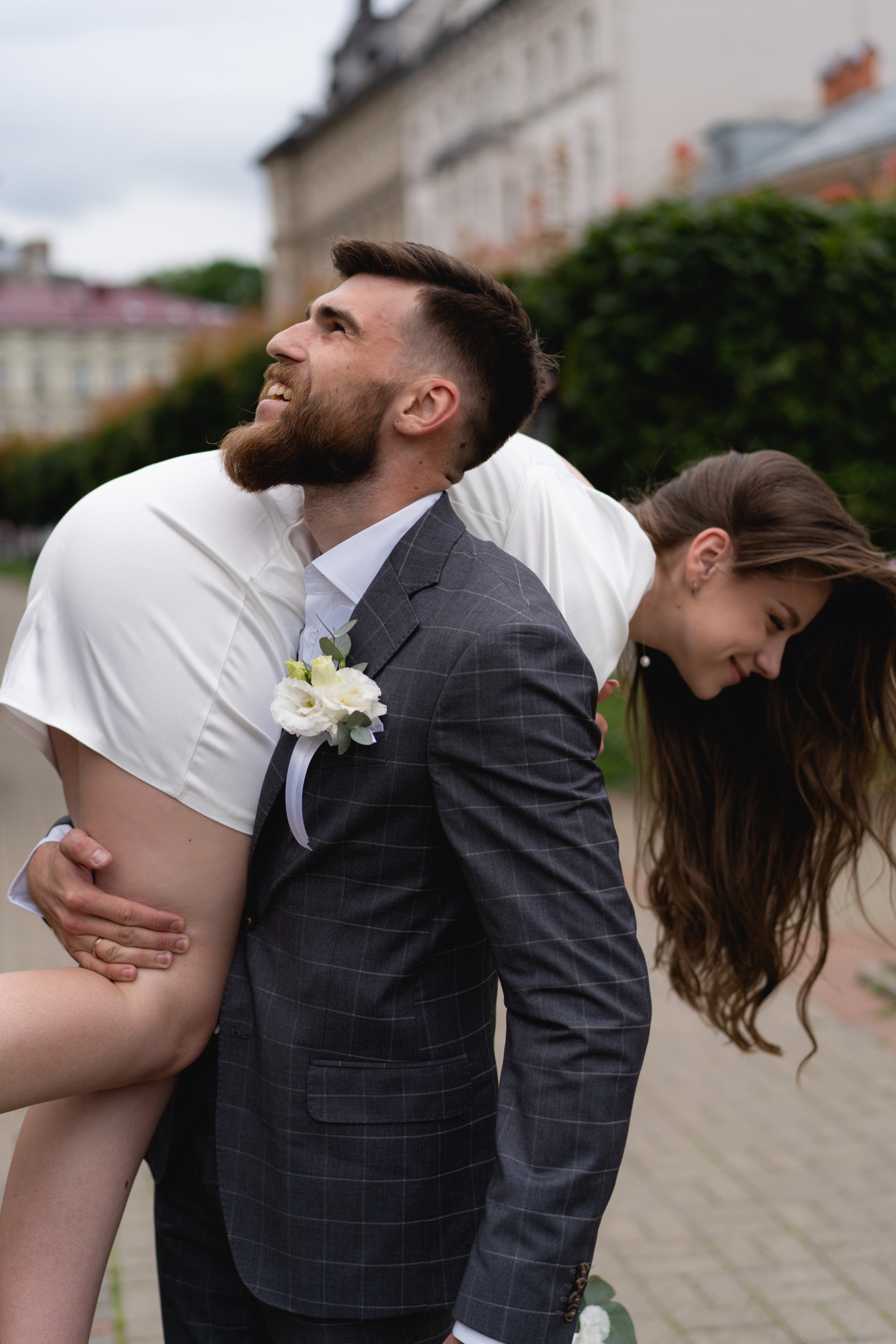 Couple portraits at golden hour in Marbella